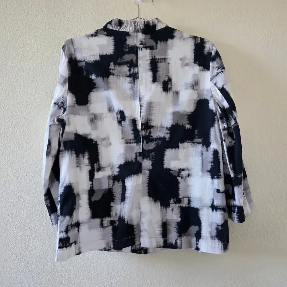 Chicos Abstract Print Button Front Jacket Womens Size 1 Black Gray 3 4 Sleeve - Picture 9 of 12